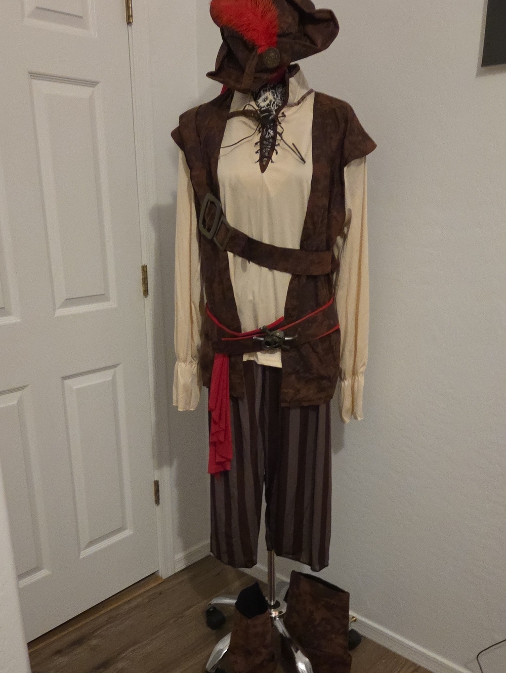 Men's Pirate Costume Set - Brown, Cream & Red Accent